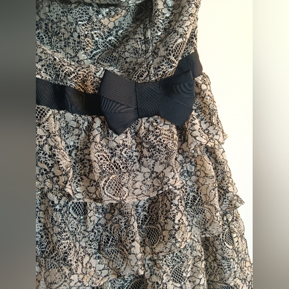 Ruffled lace Dynamite mini dress beige and black lace size 11 - Picture 2 of 13